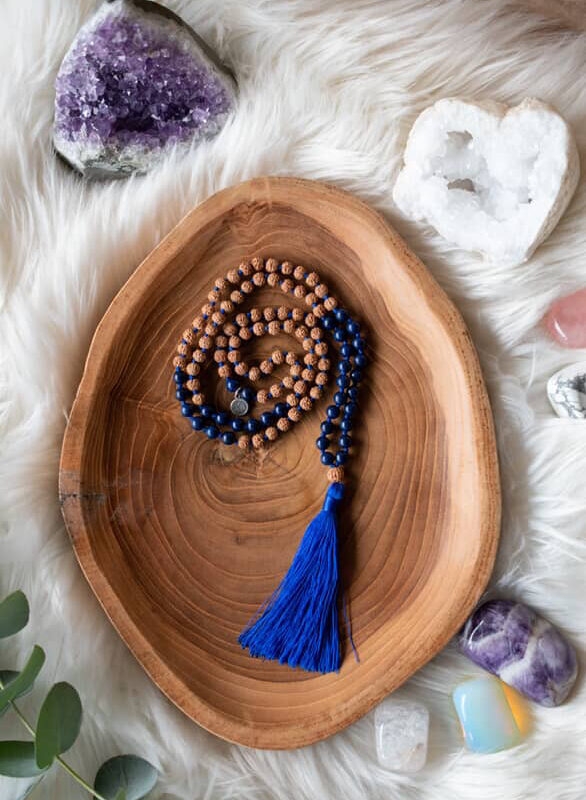 Japa Mala de Lapislázuli con Rudraksha