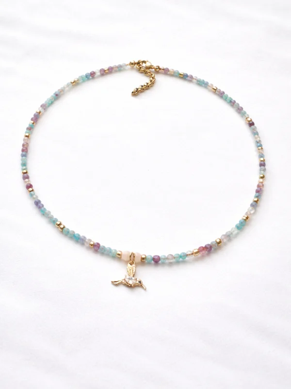 Gargantilla de turmalina rosa y amazonita con colibrí